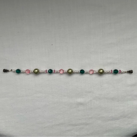 MULTI COLOURED FAUX RHINESTONE AND PEARL BRACELET - Picture 3 of 5